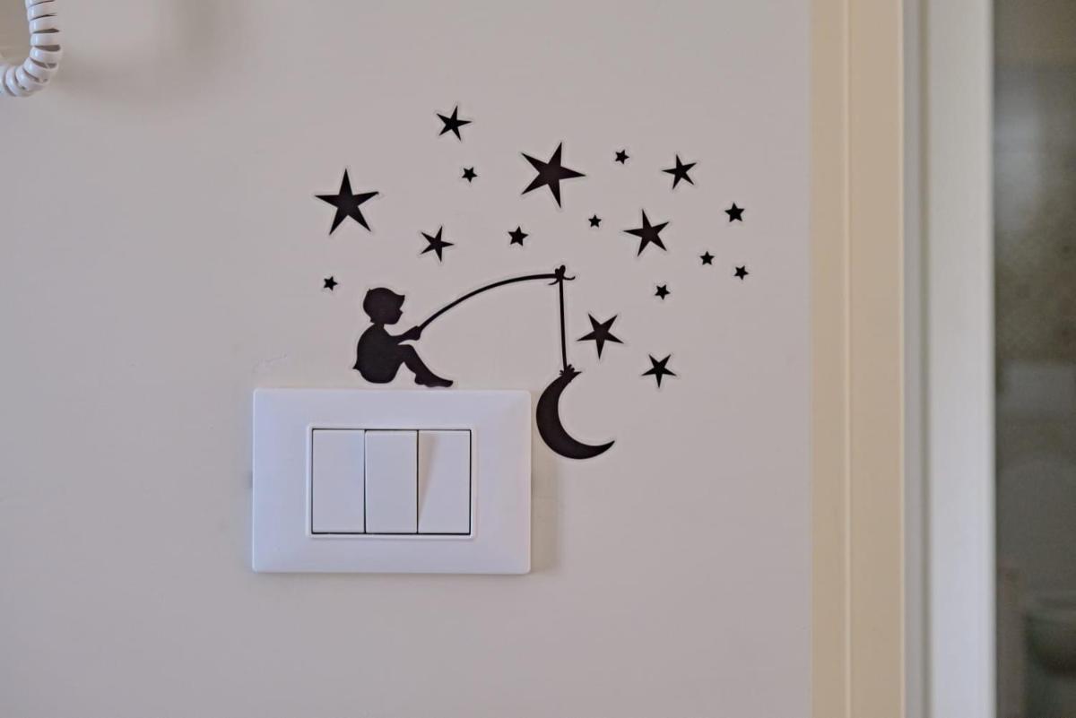 Eclissi - Housity