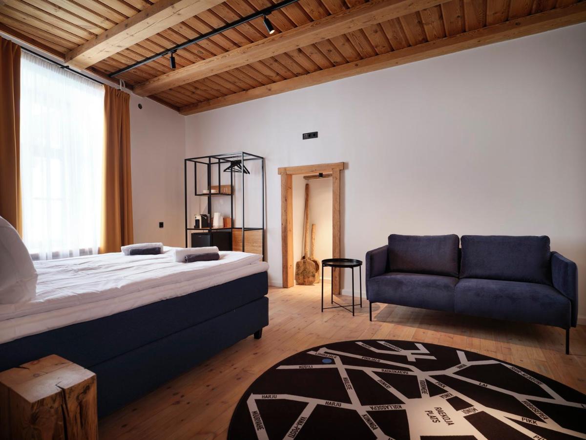 Suitetrails - LJ5 - Old Town Rooms with Exclusive shared Roof Terrace