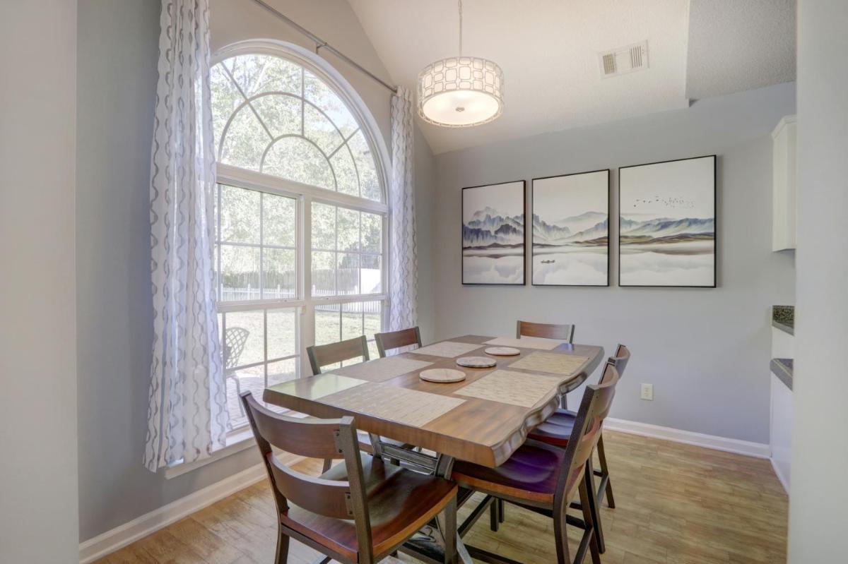 Pooler Travelers Retreat VI - Entire House - - Housity