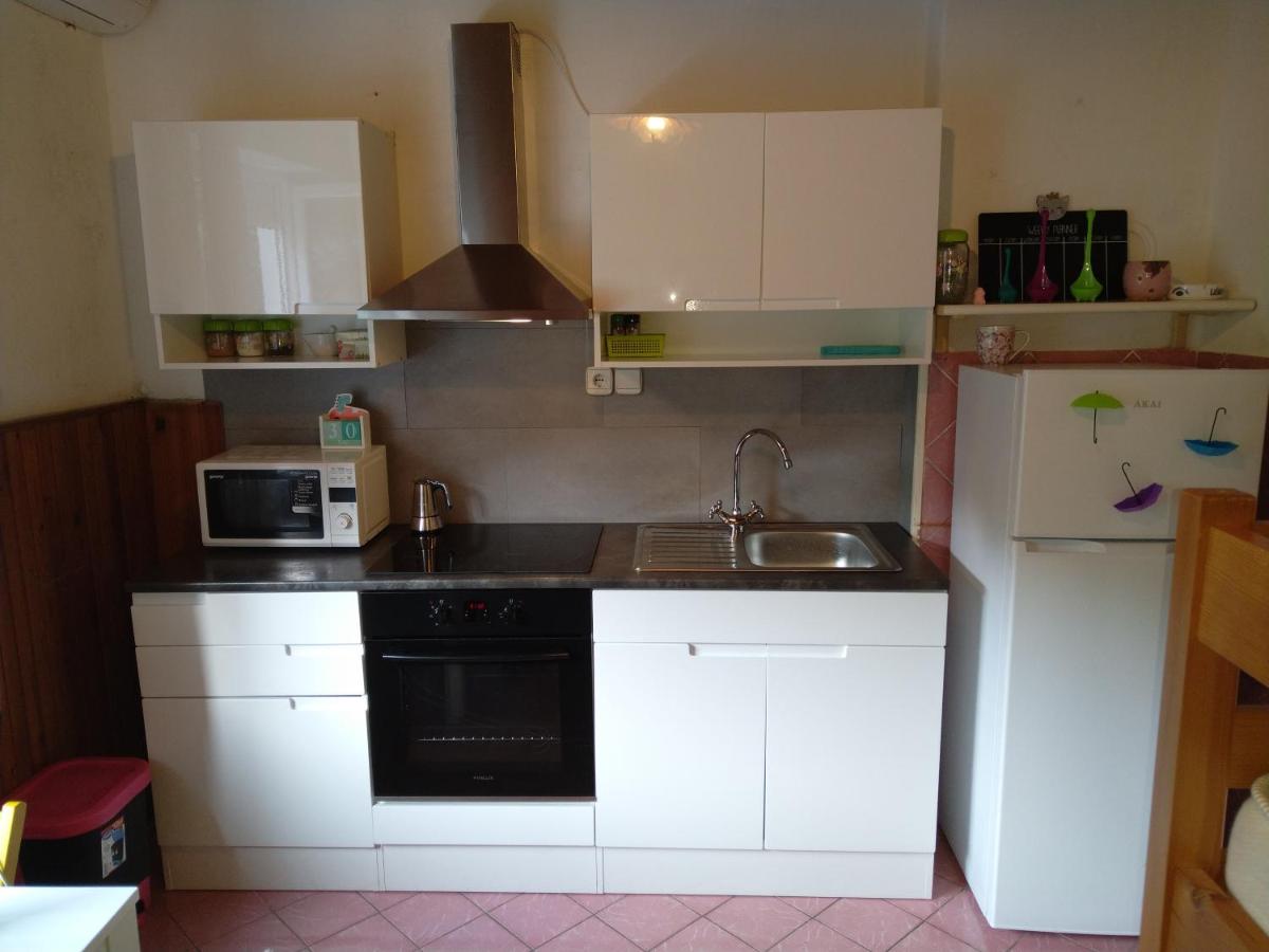 Asha Apartment - Housity
