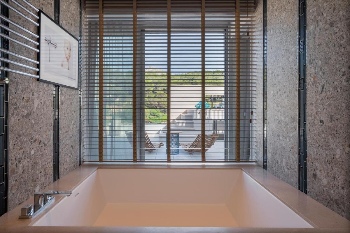 Un baño de El Vicenç de la Mar - Adults Only - Over 12