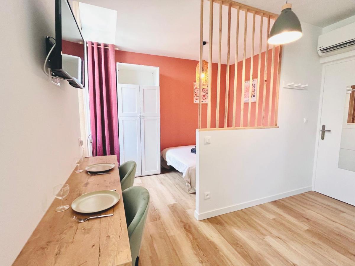 LE QUAI 3 - Studio neuf LUMINEUX CALME - CLIM - WiFi - Gare à 200m - Housity