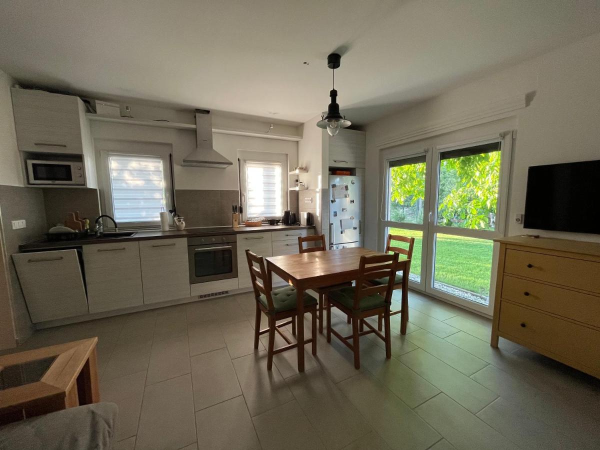 Orsolya Apartmanház - Housity