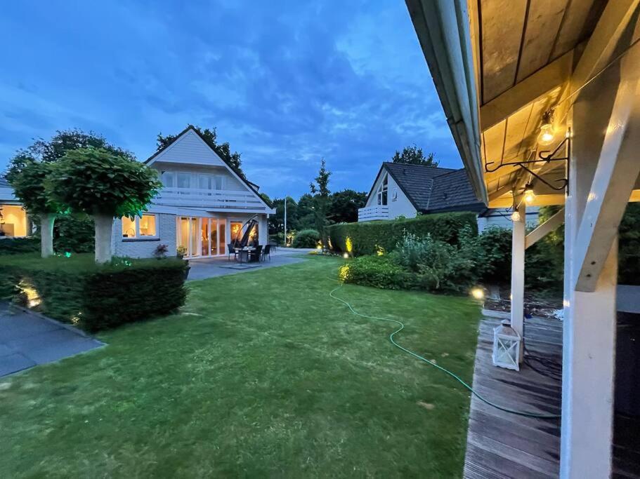 Luxury villa with private Sauna and Jacuzzi in Holland - Housity