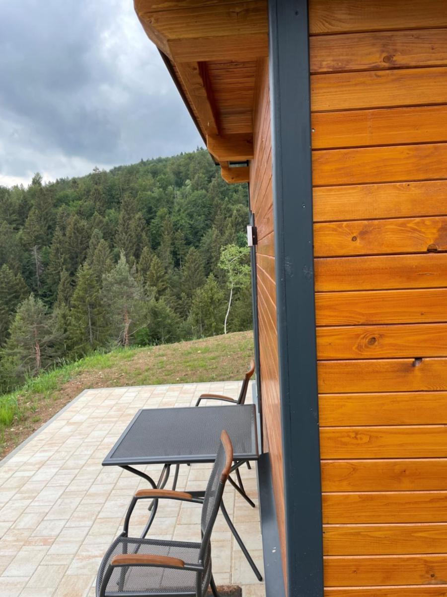 Small wooden house, with garden - Housity