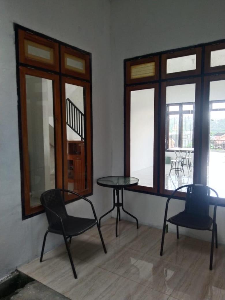 Homestay Holi Lestari - Housity