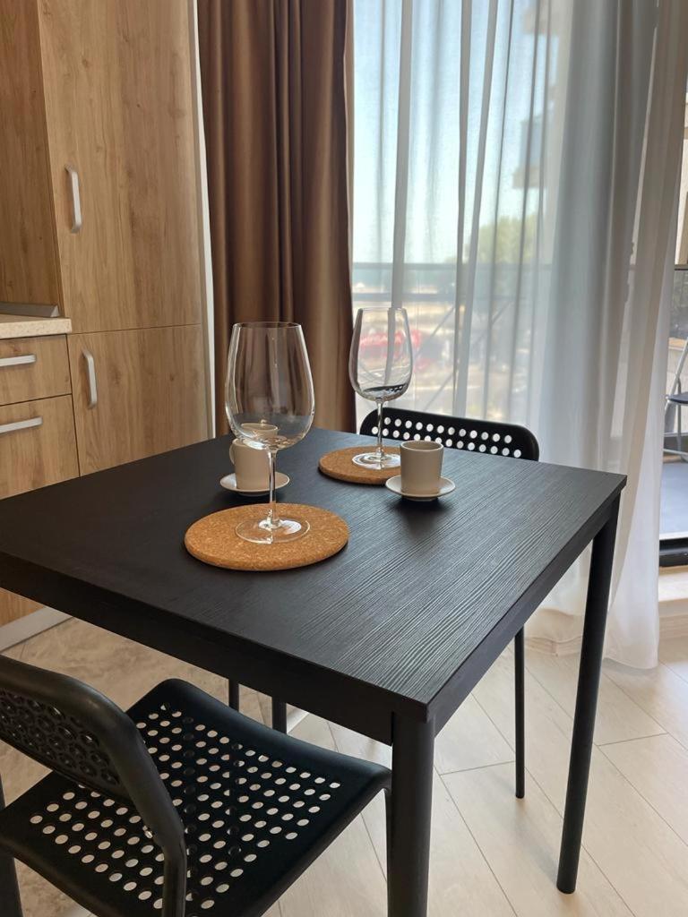Ini Apartment Solid House Butoaie Mamaia - Housity