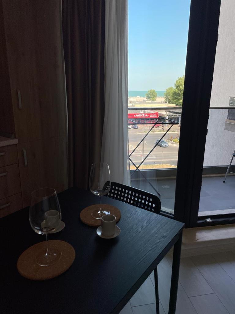 Ini Apartment Solid House Butoaie Mamaia - Housity