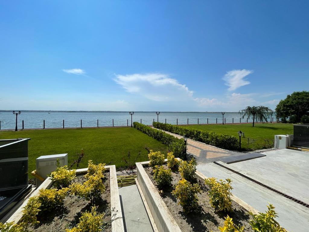Ini Apartment Solid House Butoaie Mamaia - Hizvo
