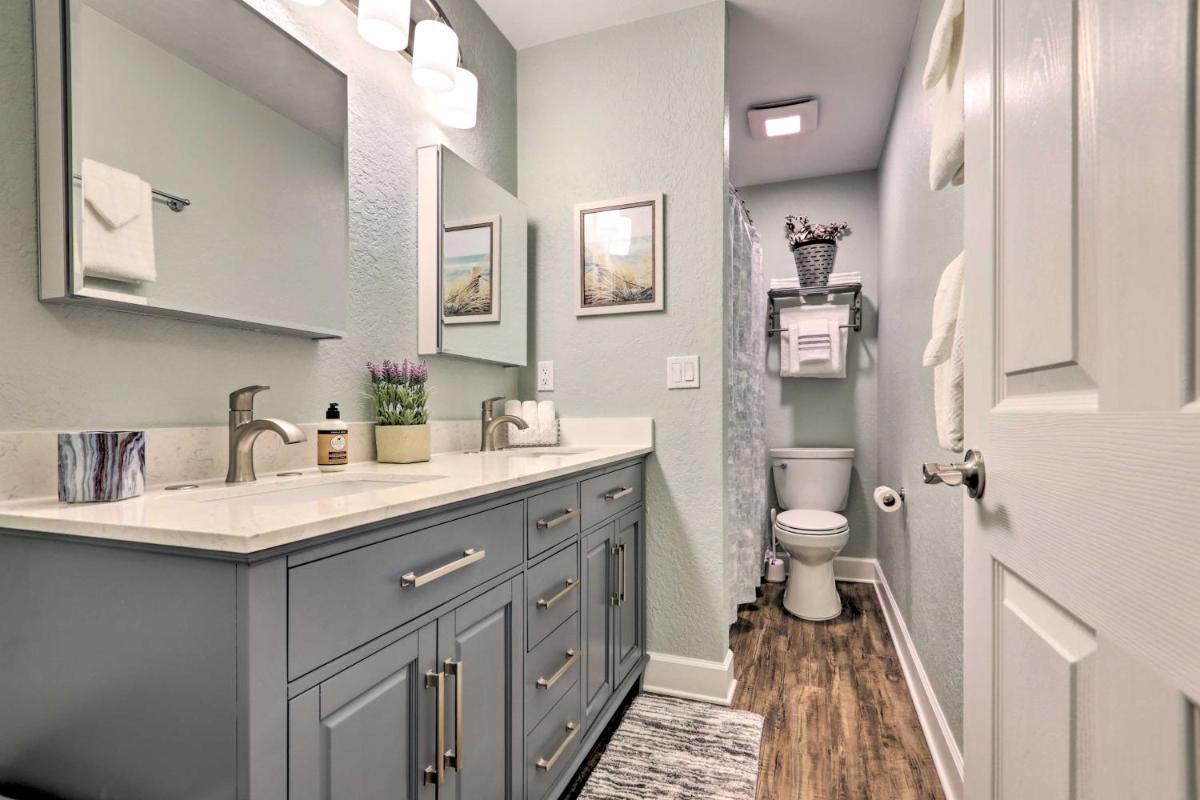 Bright Tallahassee Retreat with Lanai and Yard! - Housity