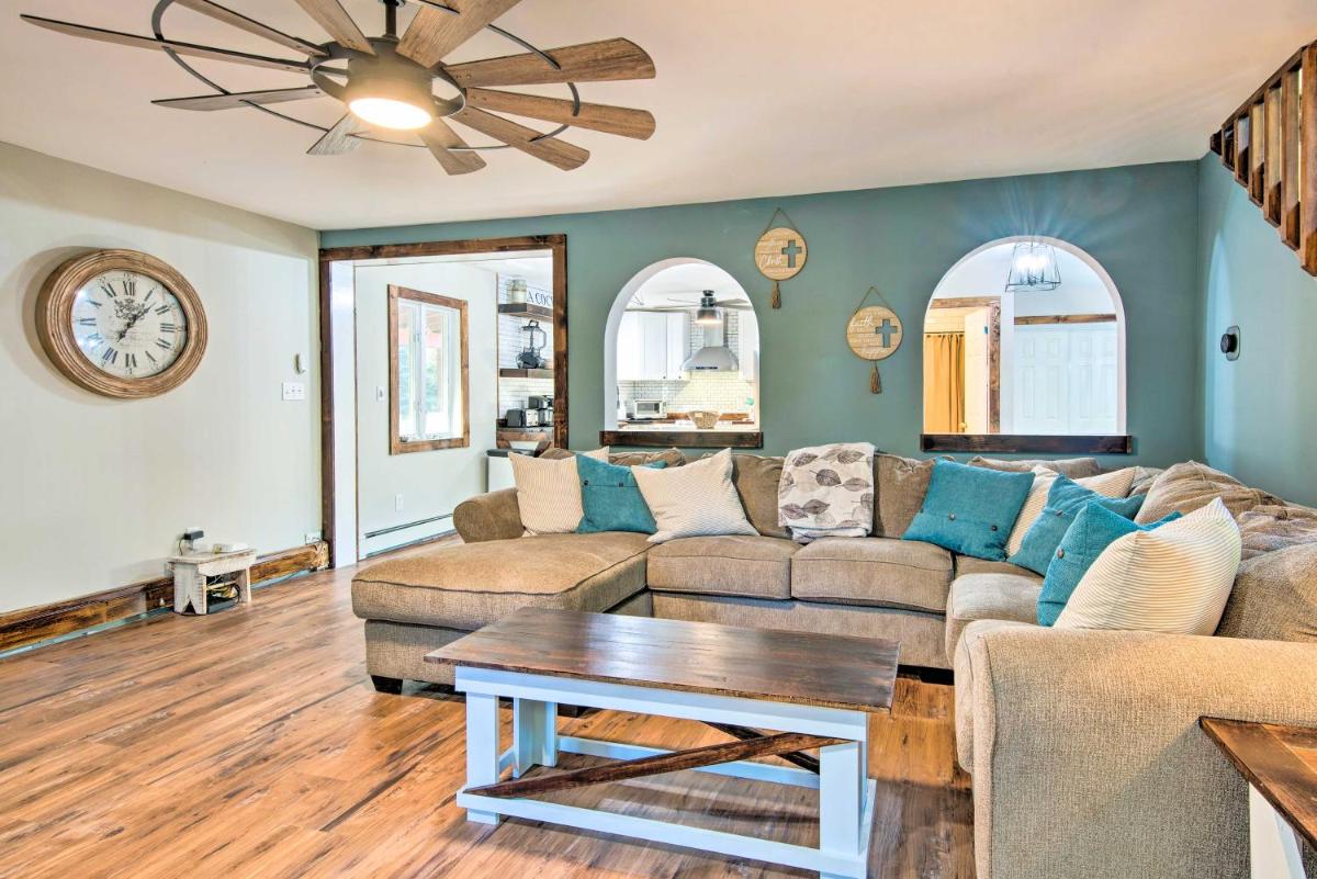 Poconos Group Retreat with Game Room, Gas Grill - Housity