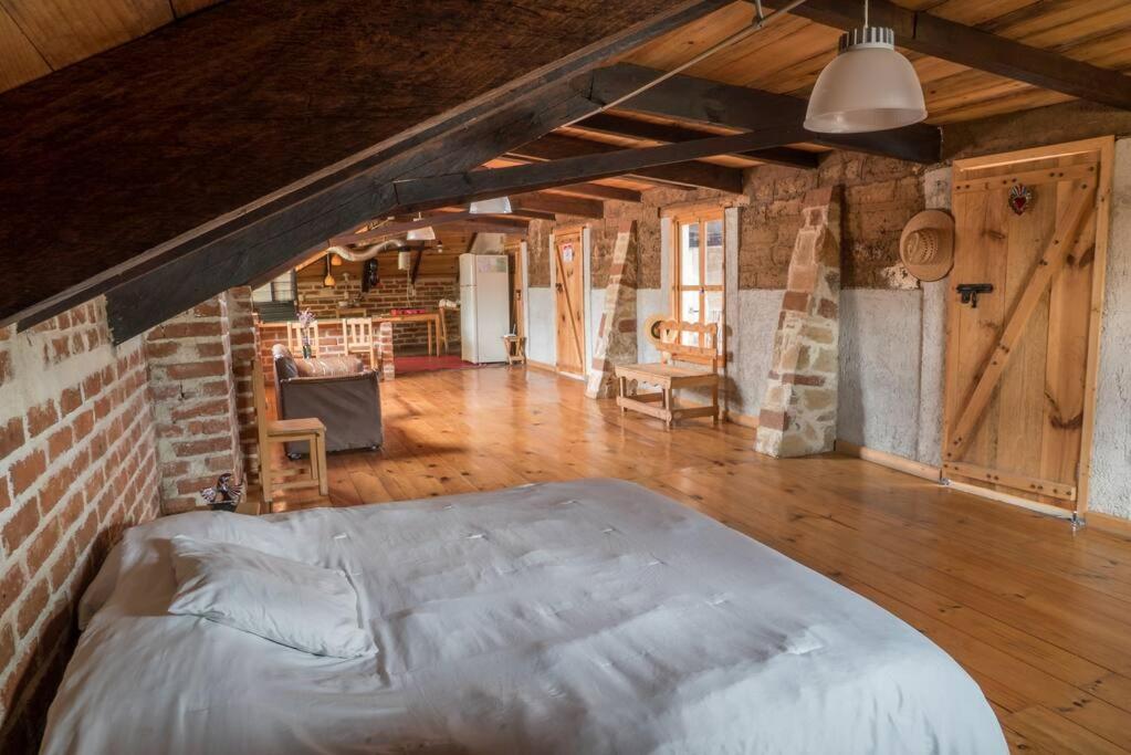 Private Wooden Flat, Central San Cristobal! - Housity