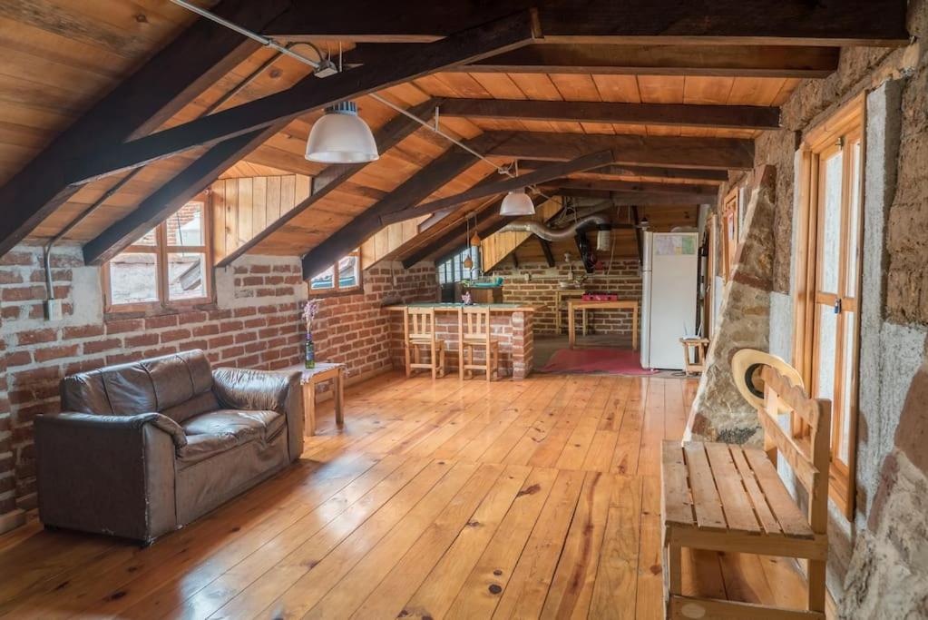 Private Wooden Flat, Central San Cristobal! - Housity