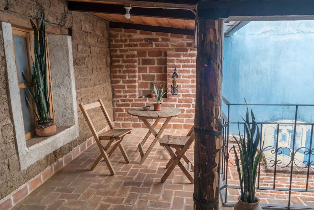 Suitetrails - Private Wooden Flat, Central San Cristobal!