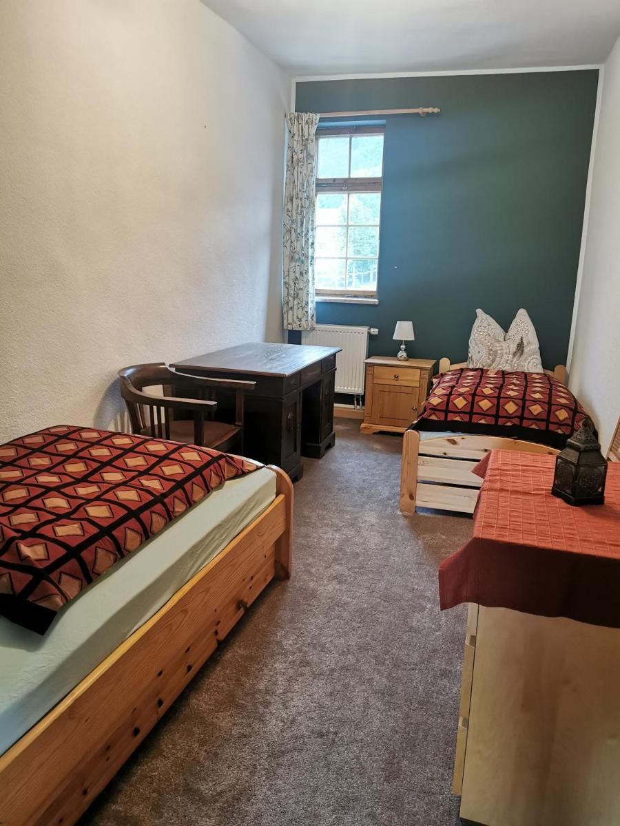 Ruhige Ferienwohnung im Gutshaus - Housity