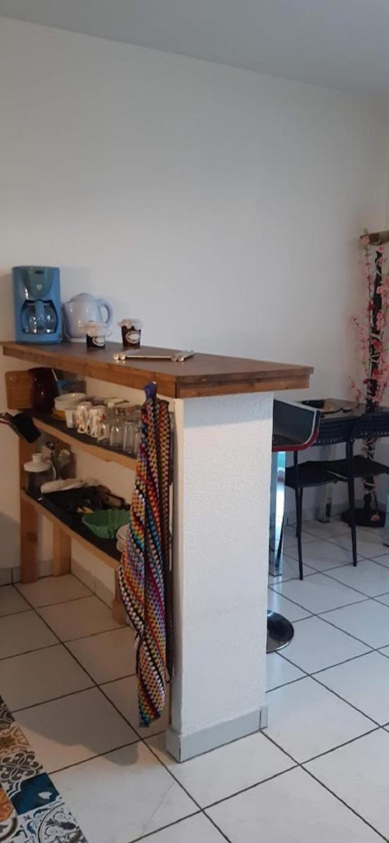 Appartement climatisé T1 bis métro à 200 m - Housity