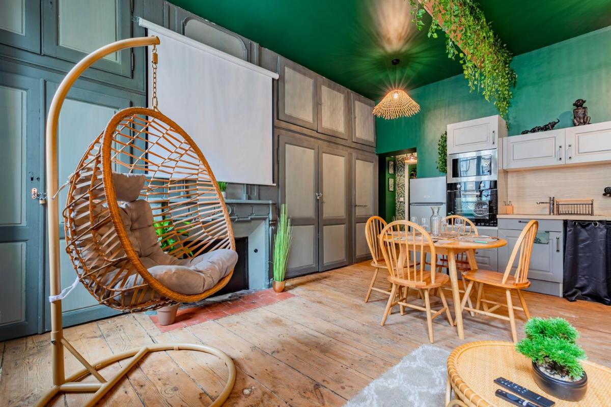 Suitetrails - Appartement Jungle - Libourne Centre - 4 pers - Sauna - Netflix