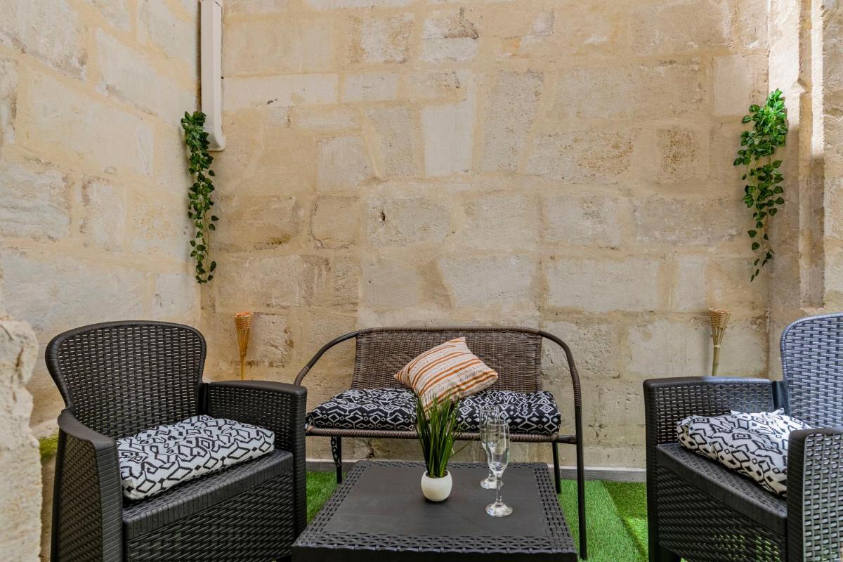 Suitetrails - Appartement Jungle - Libourne Centre - 4 pers - Sauna - Netflix