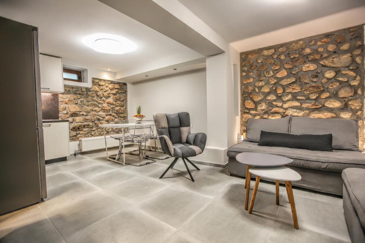 Avli Luxurious House - Housity