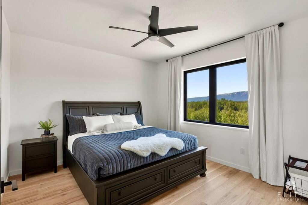 Luxury Living at The Eagles Perch Palmer AK - Hizvo