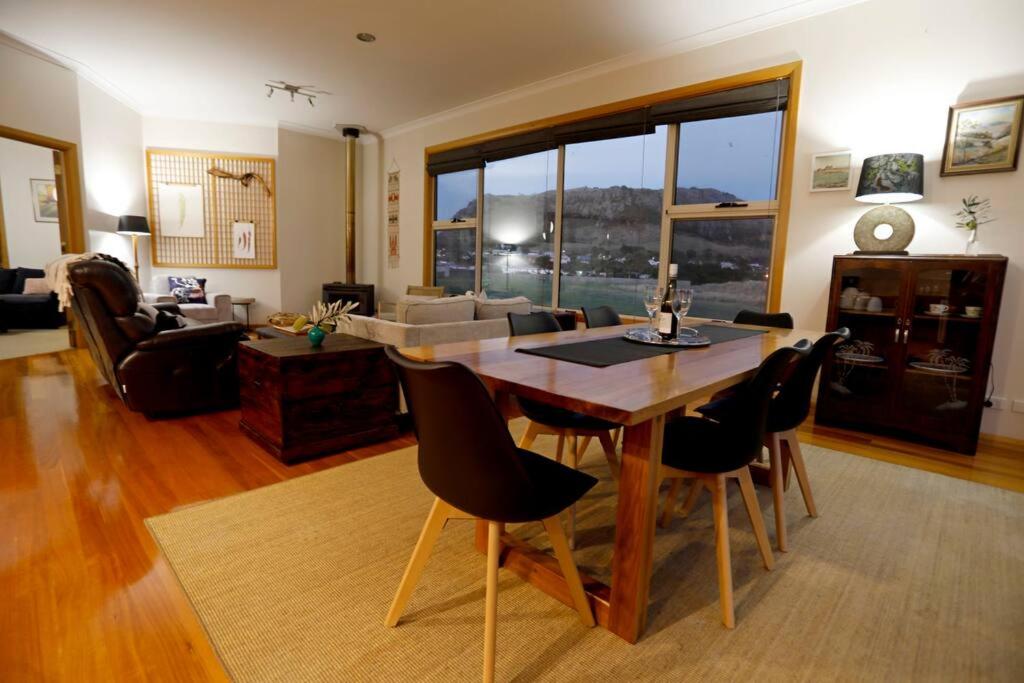 Stanley Beach House with Stunning Nut Views! - Housity