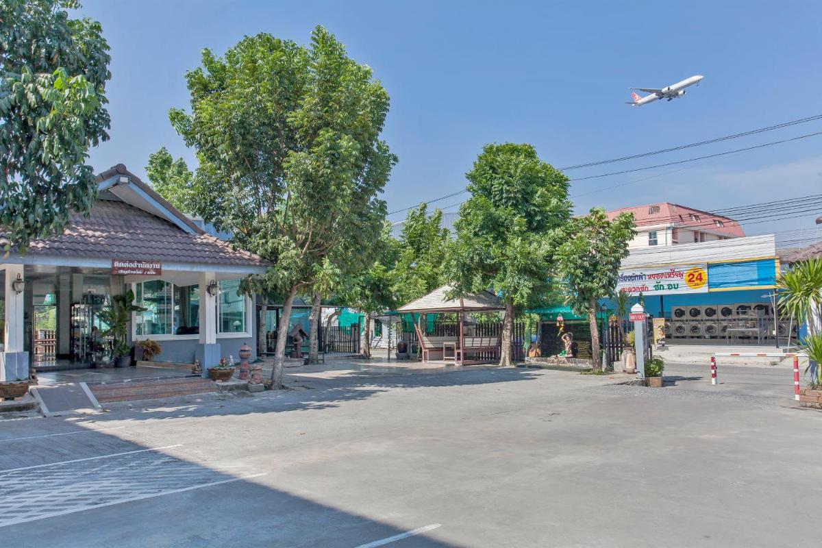 Grand Airport Resort - Housity