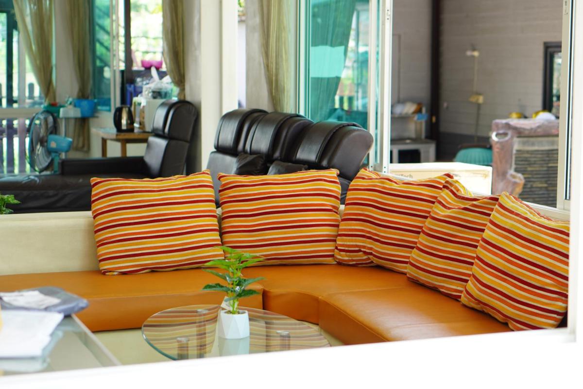 Grand Airport Resort - Housity