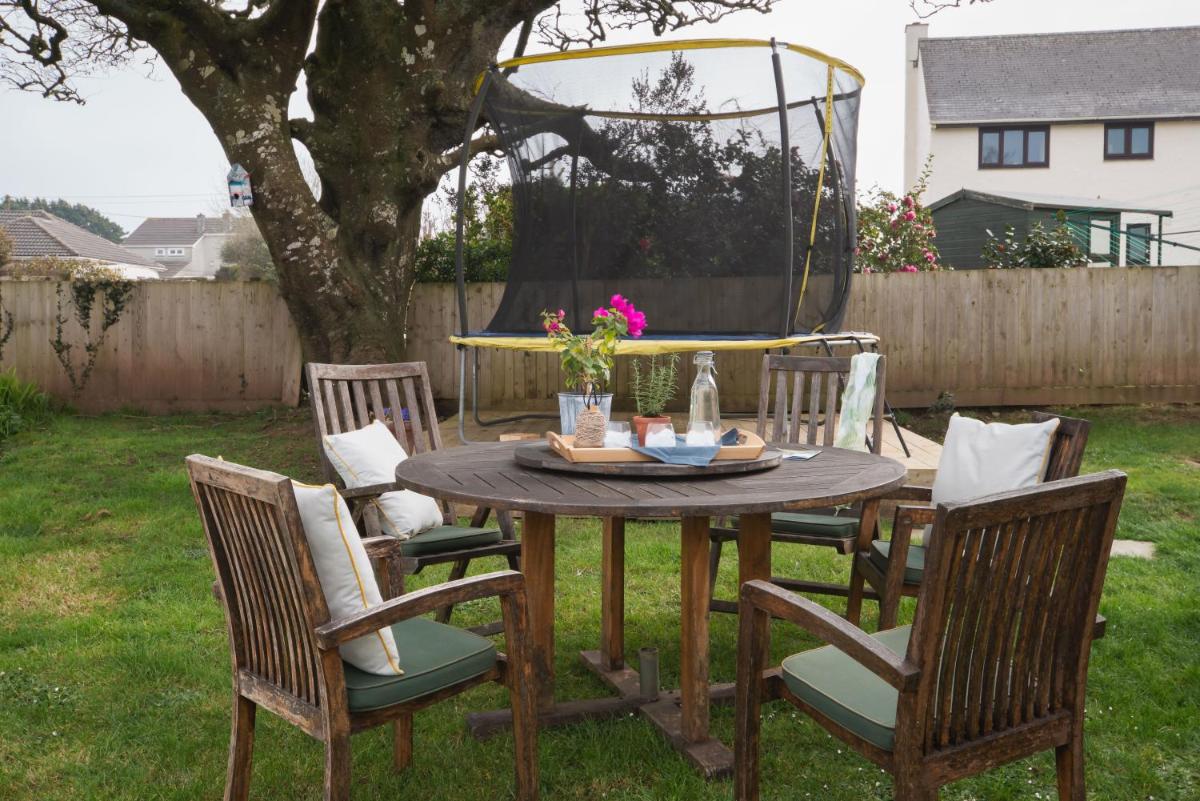 Beech Tree House - Housity