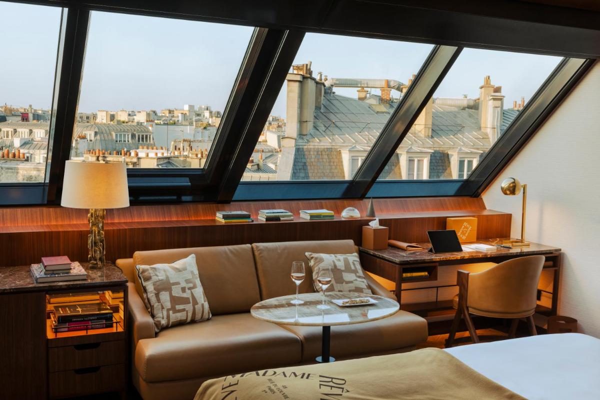 Coin salon dans l'établissement Hôtel Madame Rêve