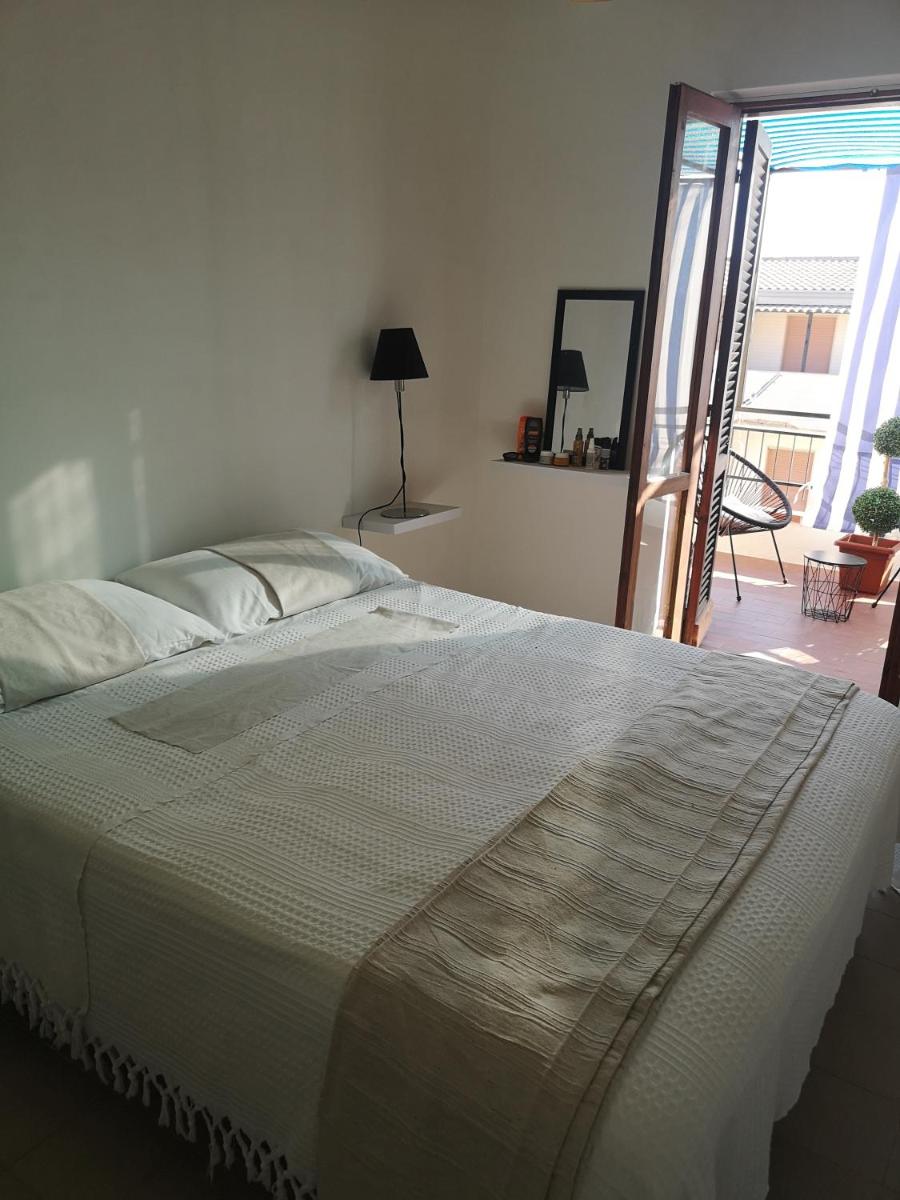Suitetrails - white apartments.
