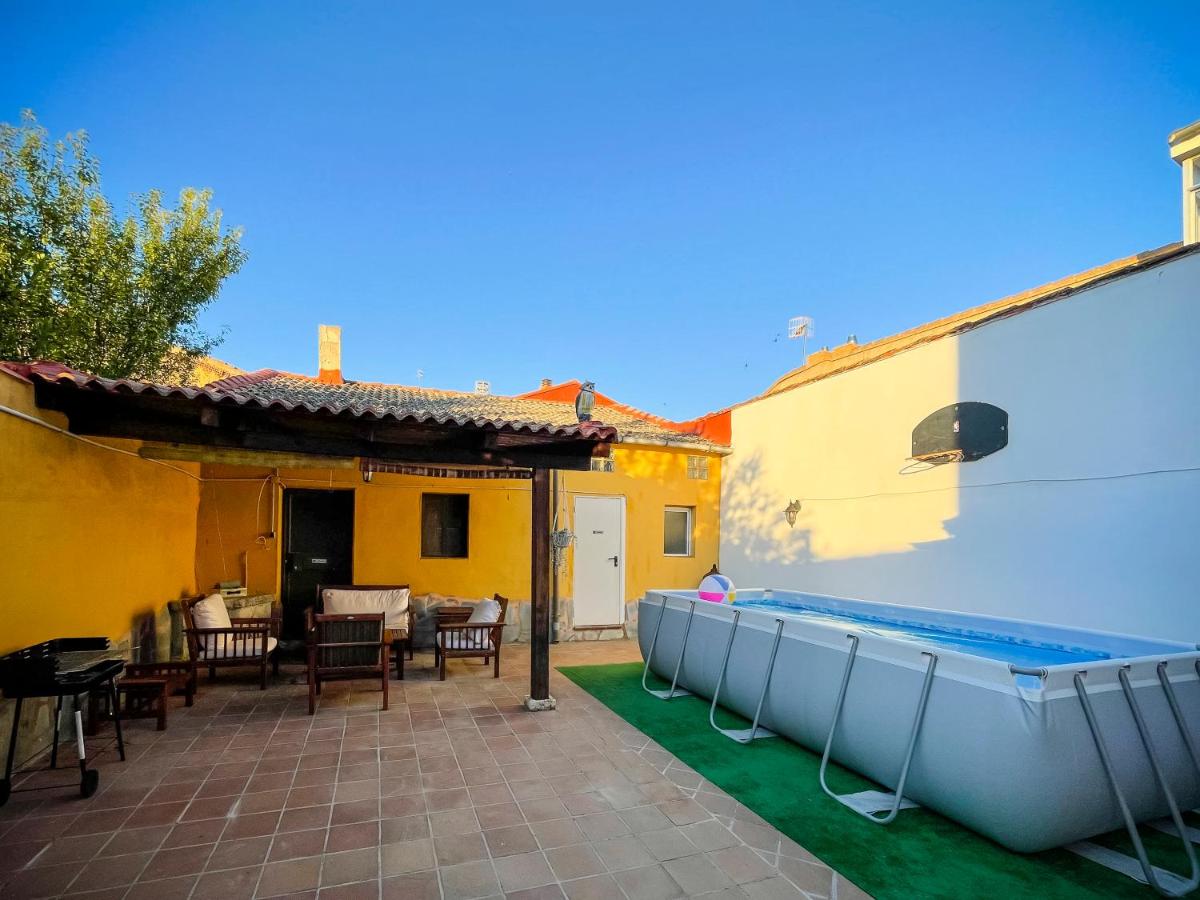 Casa El Arrabal, casa con chimenea, piscina y patio - Housity