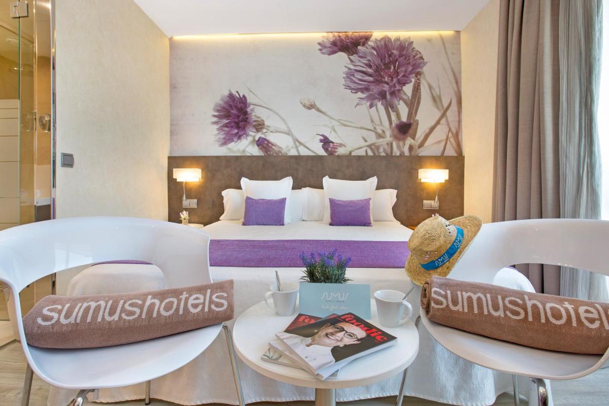 Cama o camas de una habitación en Sumus Hotel Monteplaya & SPA 4Sup - Adults Only