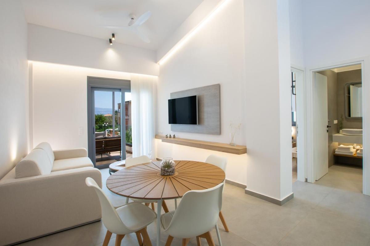 Elianthi Luxury Apartments - Housity