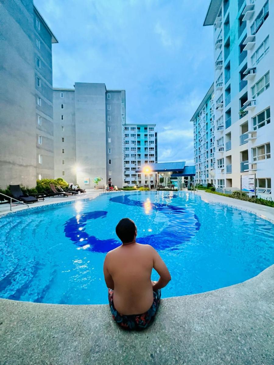Suitetrails - Newly Turned-Over 2-BEDROOM Condominium Unit FULLY FURNISHED w/ Pool