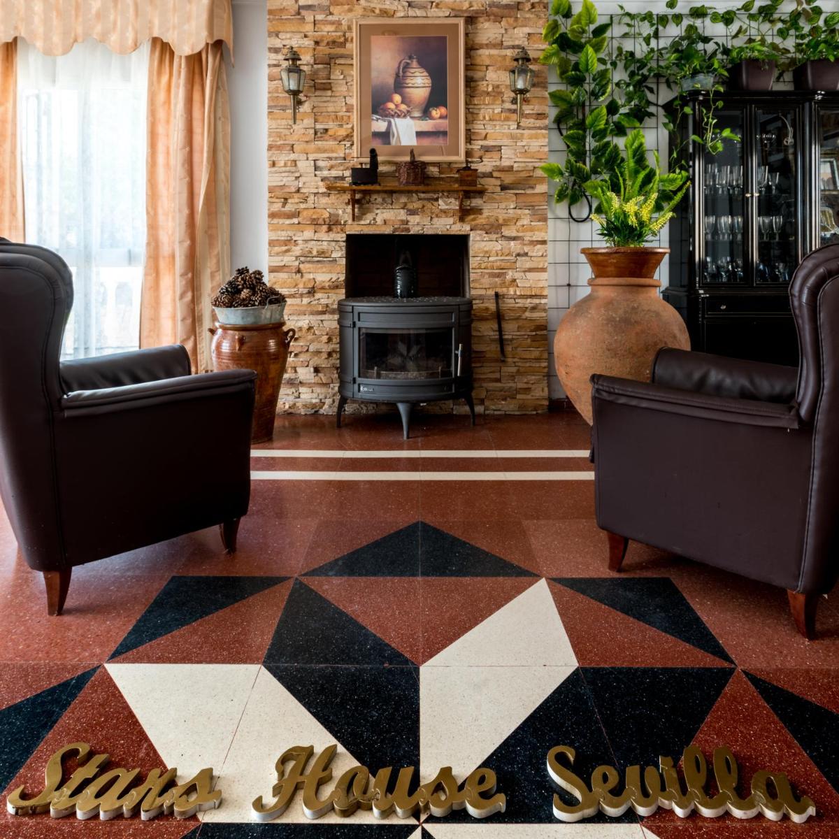 "Stars House Sevilla" Villa con piscina privada a 10 min de Sevilla - Housity