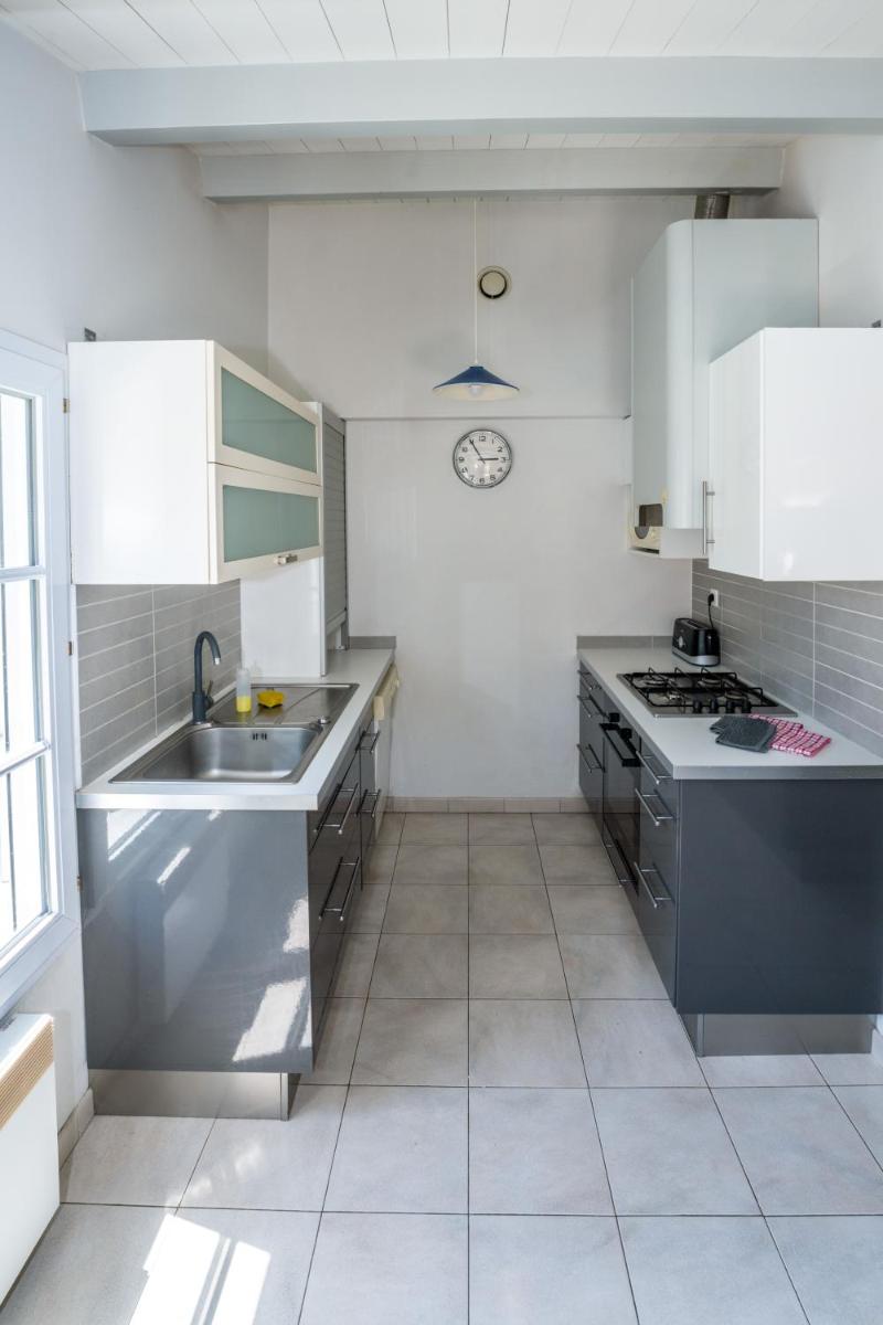 Cuisine ou kitchenette dans l'établissement Hôtel Restaurant & Spa Plaisir