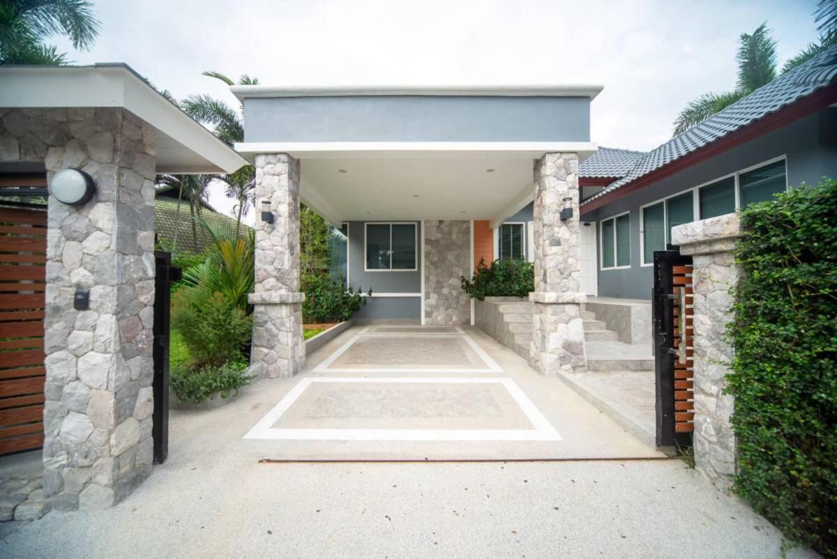 3 Bed room, big Pool Villa by I AM Pool Villa, North Pattaya - Housity