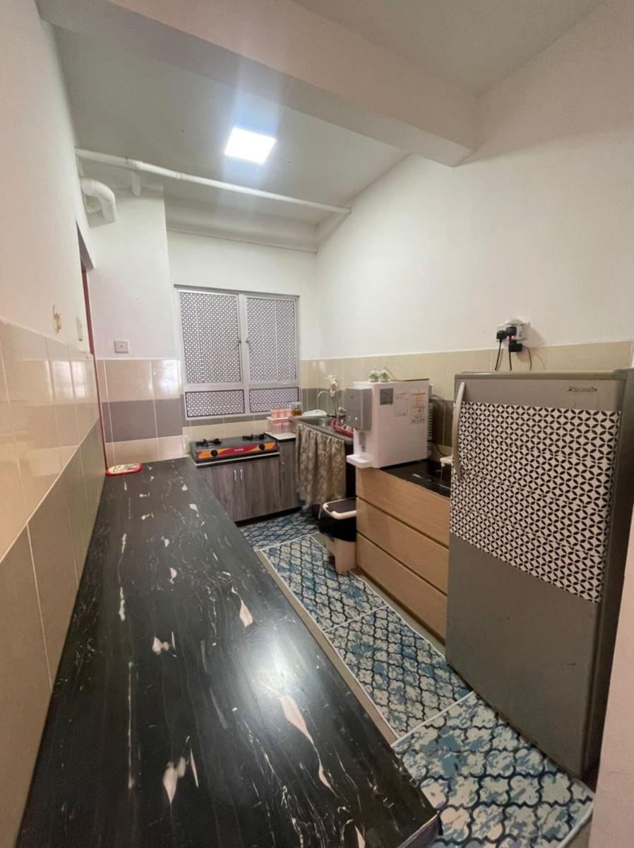Apartment Ladang Tok Pelam Sea View ,Berdekatan Pantai Batu Burok,KTCC,Hospital,Drawbridge by Homestay Seri Terengganu - Housity