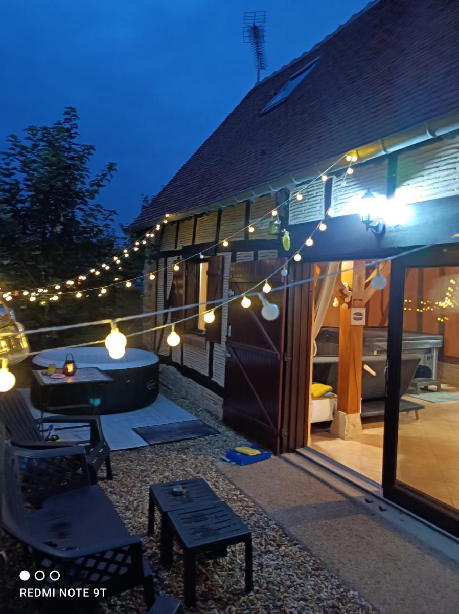 Sauna & Double Jacuzzi intérieur et sous les étoiles 1h30 Paris - Housity