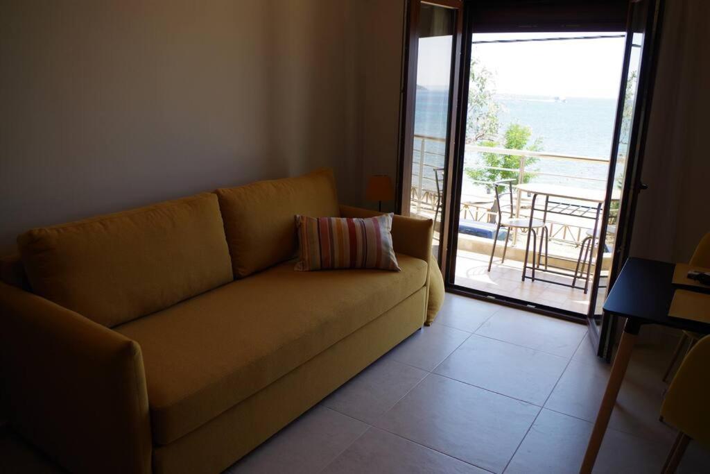 Seafront Centre Ouranoupoli - Housity