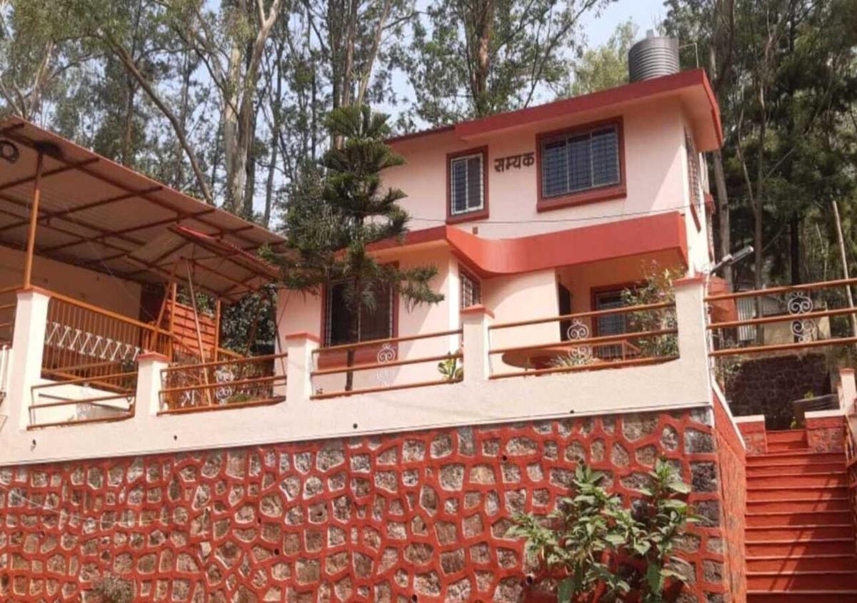 3 Bedroom Spacious Villa Near Mapro Garden - Housity