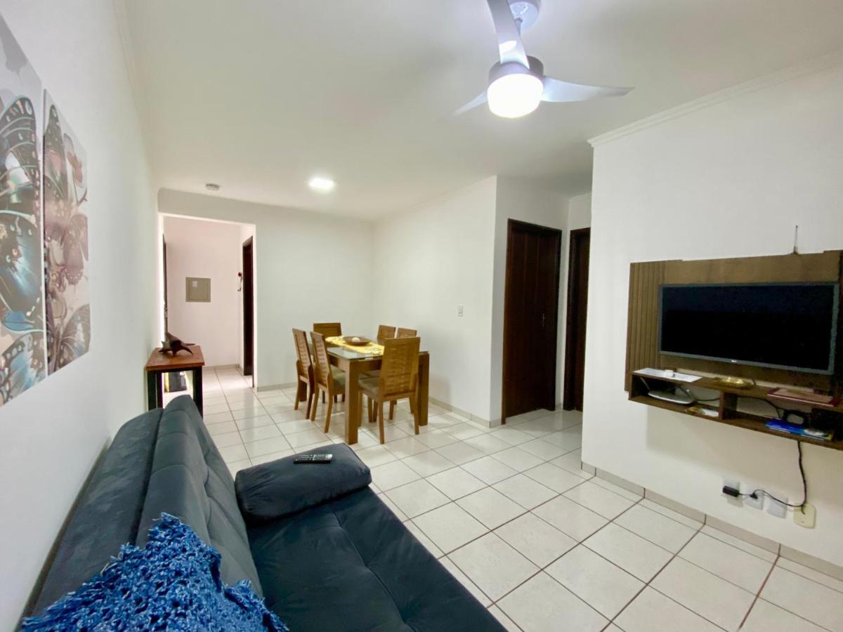 Apto no centro perto do Shopping com 2 Quartos de Casal ArCond WiFi Fibra HomeOffice e Garagem em Dourados - Housity
