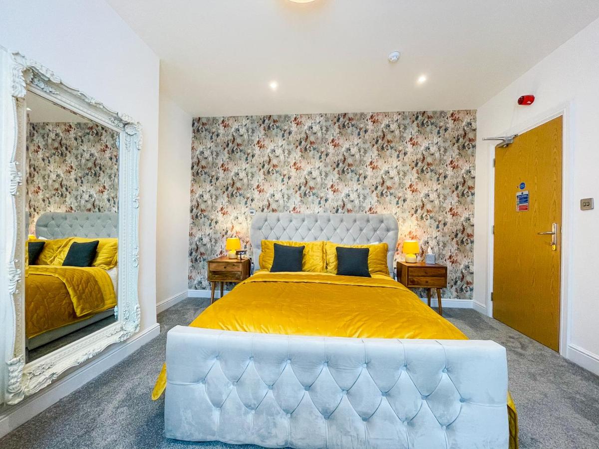 46 Ashfield Rd, Altrincham - Housity