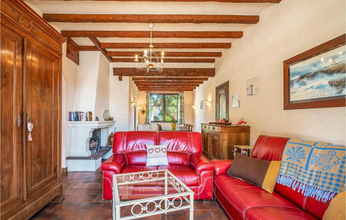 Holiday Home Les Moutiers En Retz Rue De Bois Millet - Housity