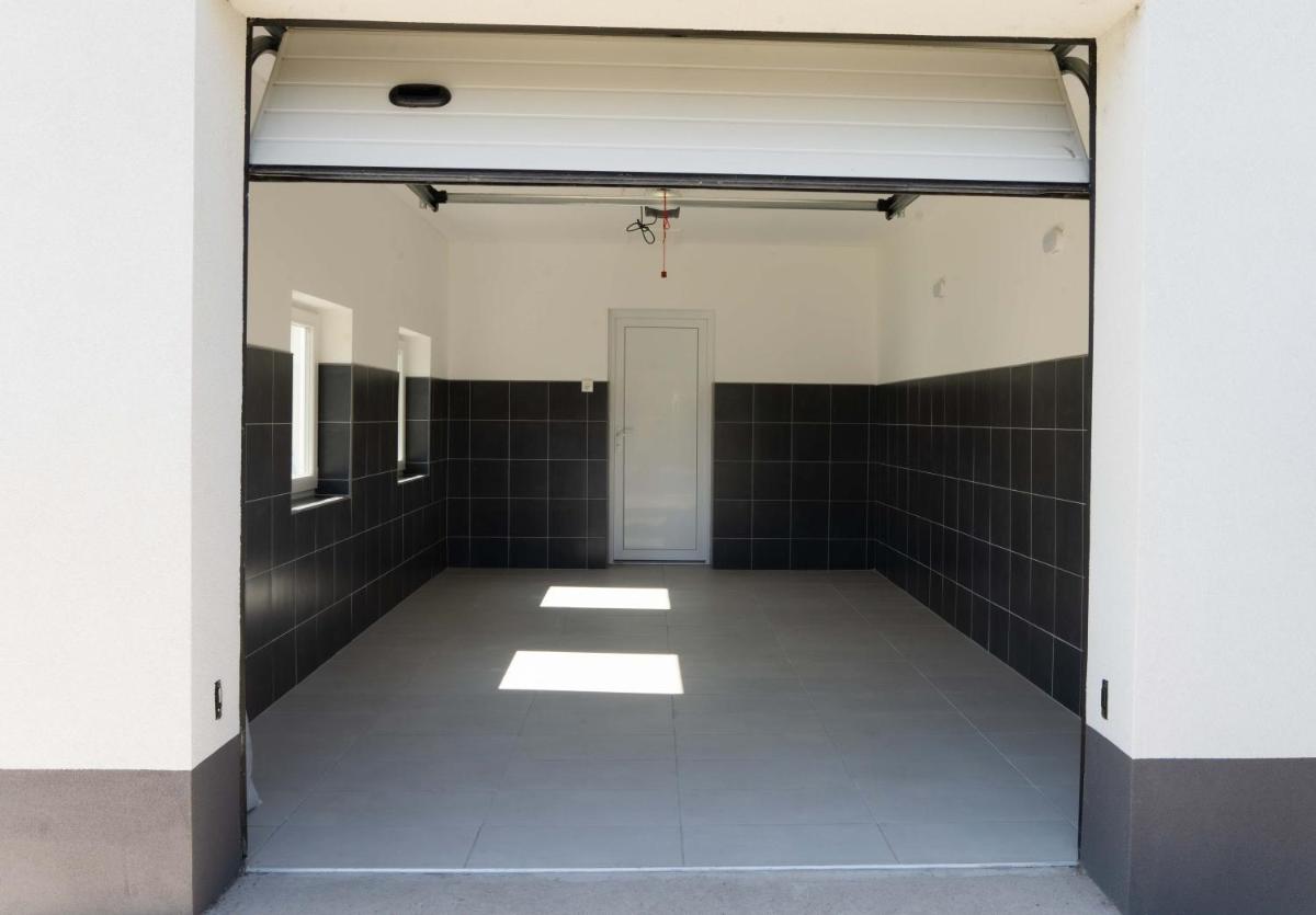Kunfoglalás Apartmanház - Housity