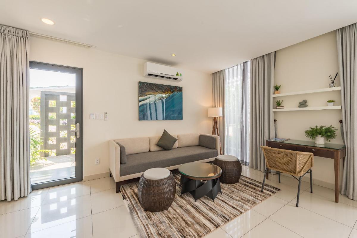 Quan's Villa @ Oceanami Villas & Beach Club - Housity