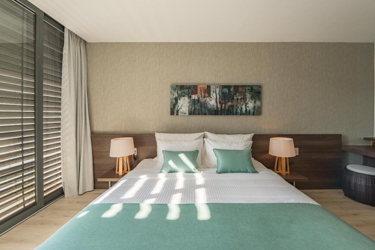 Quan's Villa @ Oceanami Villas & Beach Club - Housity