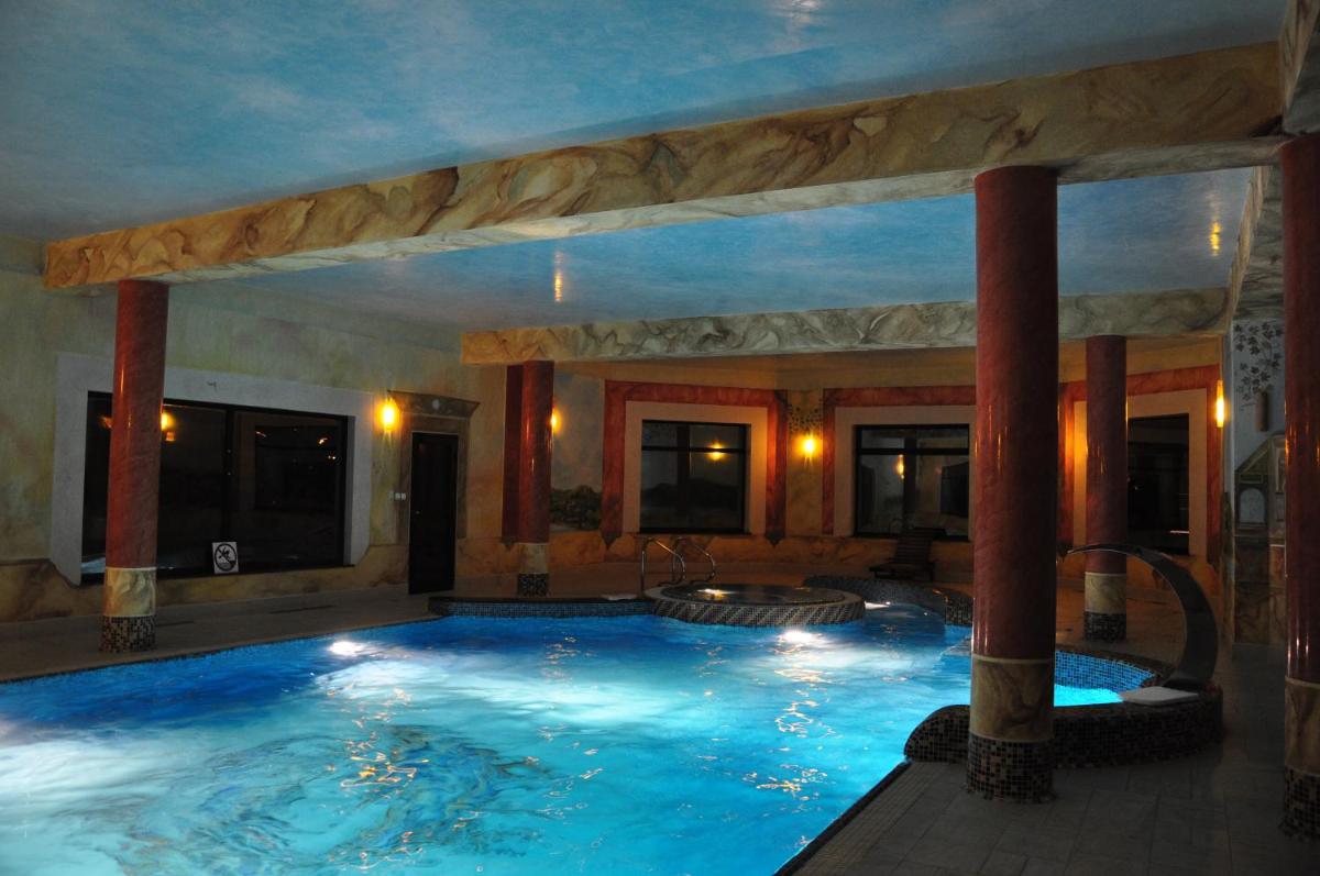 Hotel Oleńka - Housity