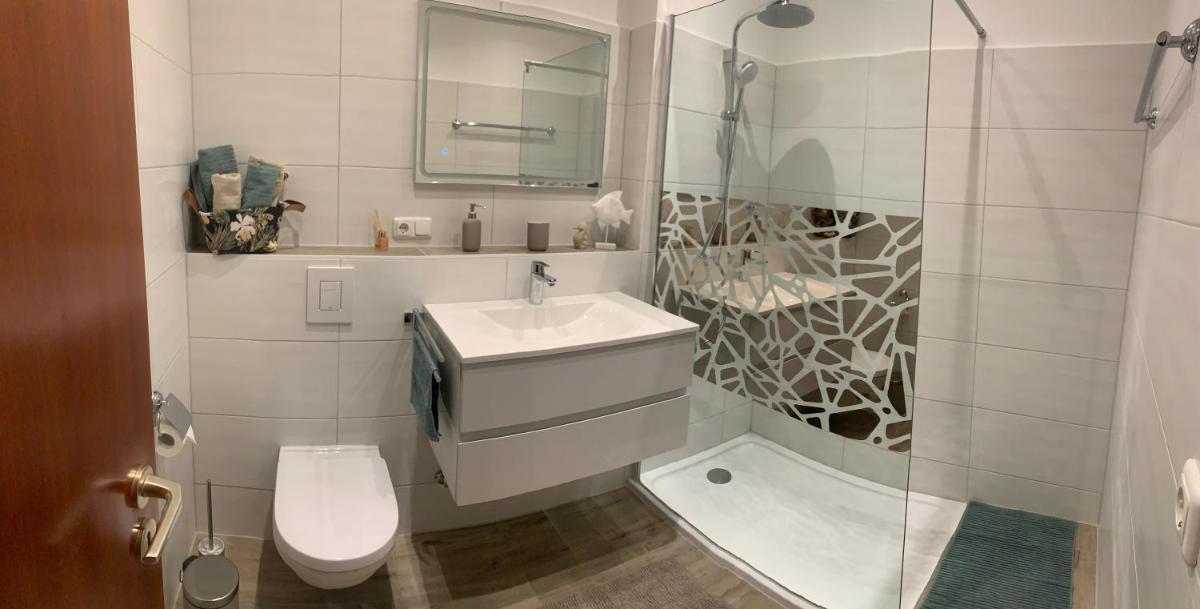 Apartment 11 - Housity