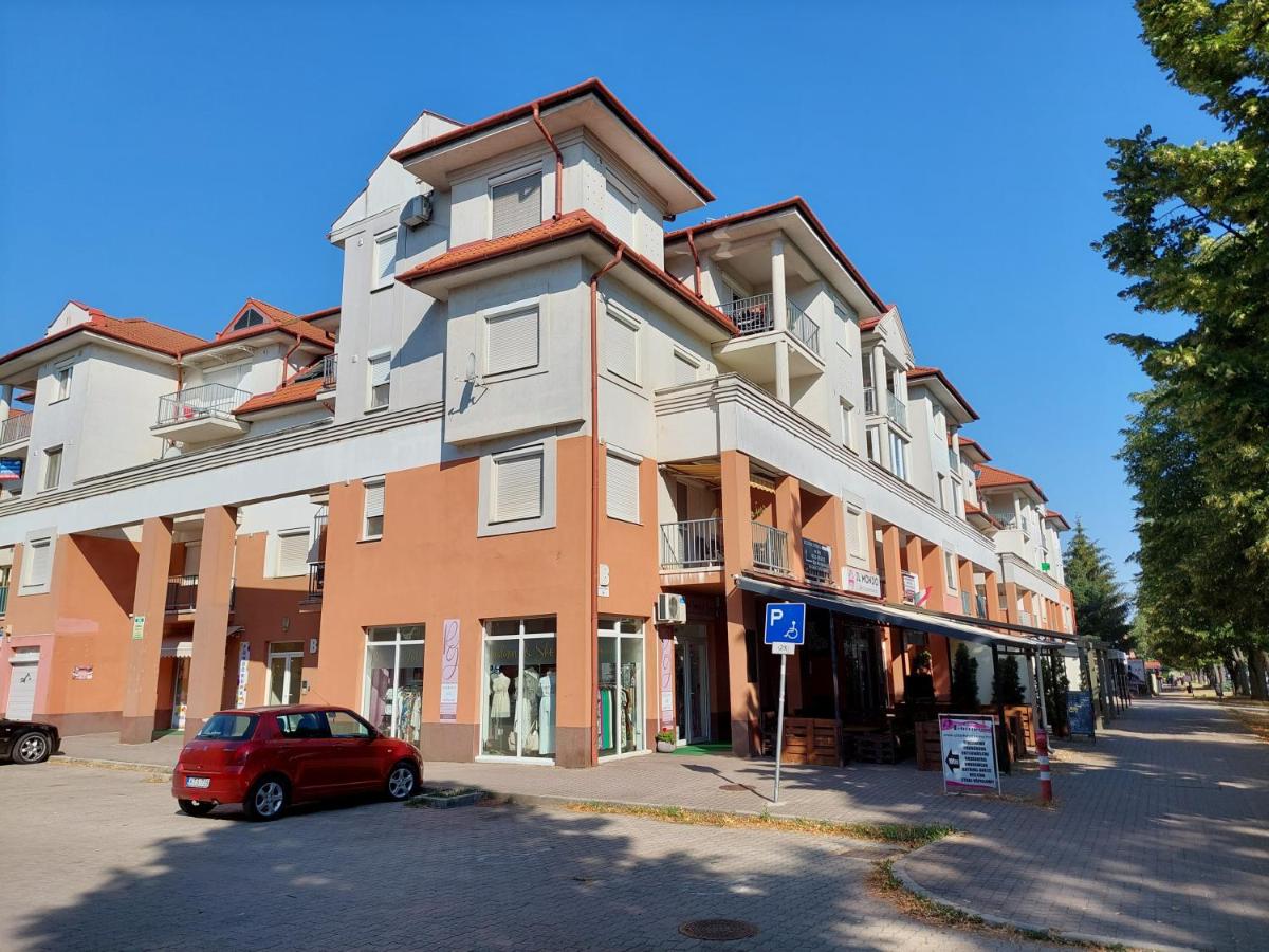 SaMuci Apartman - Housity